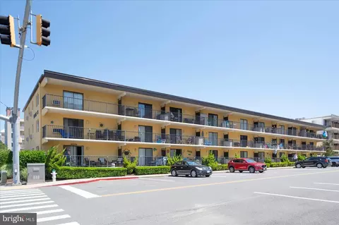 14 136th St #101, Ocean City, MD 21842