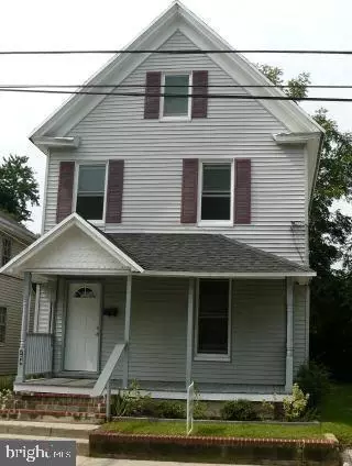 704 Clarke Ave, Pocomoke City, MD 21851
