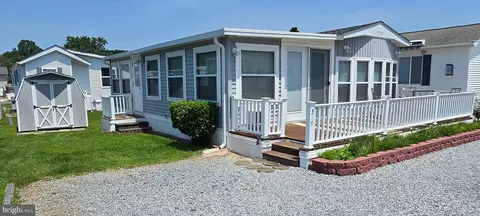 319 Dolphin Dr, Berlin, MD 21811 photo 5