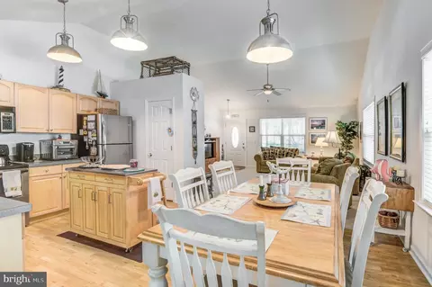 Dining - 20 Camelot Cir, Ocean Pines, MD 21811 photo 1 of 4