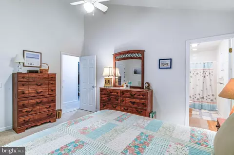 Bedroom - 20 Camelot Cir, Ocean Pines, MD 21811 photo 5 of 9