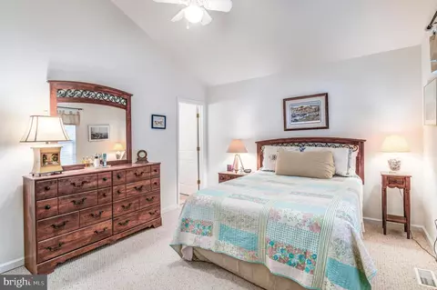 Bedroom - 20 Camelot Cir, Ocean Pines, MD 21811 photo 8 of 9