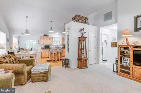 Entry Way - 20 Camelot Cir, Ocean Pines, MD 21811 photo 2 of 2