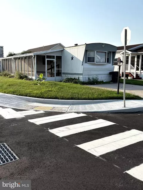 13214 Ocean Dr, Ocean City, MD 21842