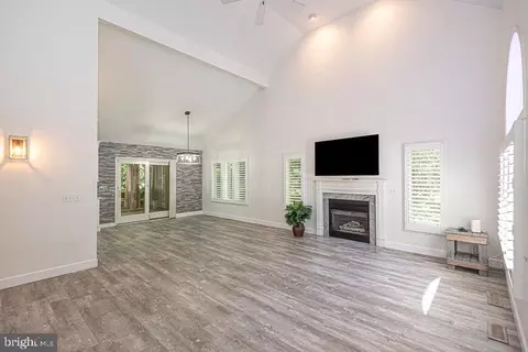 Living - 21 Birdnest Dr, Ocean Pines, MD 21811 photo 2 of 5