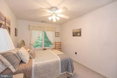 Bedroom - 21 Birdnest Dr, Ocean Pines, MD 21811 photo 5 of 6