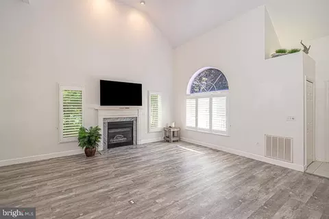 Living - 21 Birdnest Dr, Ocean Pines, MD 21811 photo 3 of 5