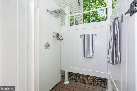 Exterior - 21 Birdnest Dr, Ocean Pines, MD 21811 photo 8 of 13