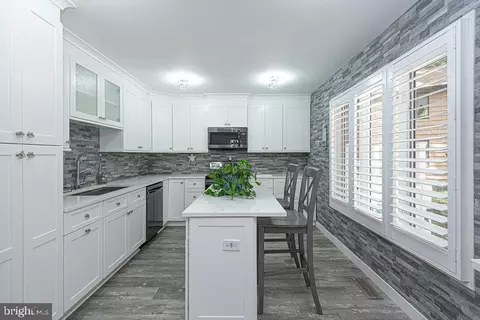 Kitchen - 21 Birdnest Dr, Ocean Pines, MD 21811 photo 2 of 6