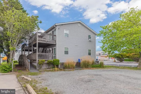 106 73rd St #C, Ocean City, MD 21842