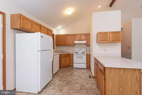 106 Camelot Cir, Ocean Pines, MD 21811 photo 9