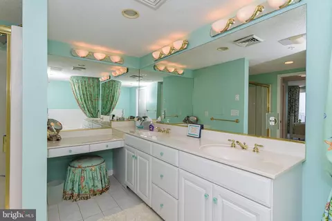 Bath - 8307 Atlantic Ave #102, Ocean City, MD 21842 photo 1 of 7