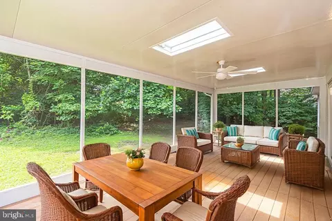 6 Birdnest Dr, Ocean Pines, MD 21811 photo 2