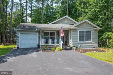 10 Magnolia Pl, Ocean Pines, MD 21811