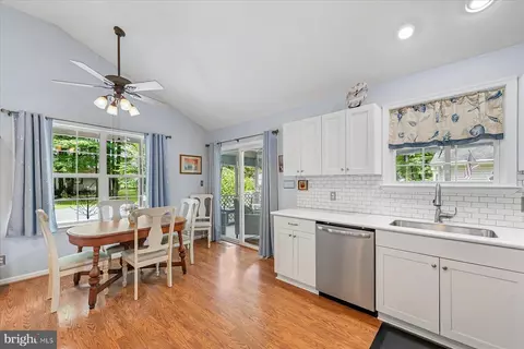 Kitchen - 120 Pinehurst Rd, Berlin, MD 21811 photo 3 of 4