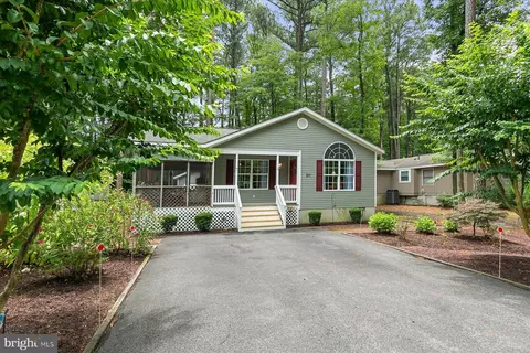 120 Pinehurst Rd, Berlin, MD 21811