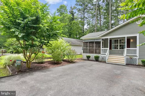 Exterior - 120 Pinehurst Rd, Berlin, MD 21811 photo 3 of 10