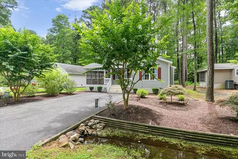 Exterior - 120 Pinehurst Rd, Berlin, MD 21811 photo 2 of 10