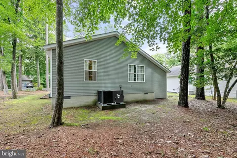 Exterior - 120 Pinehurst Rd, Berlin, MD 21811 photo 7 of 10