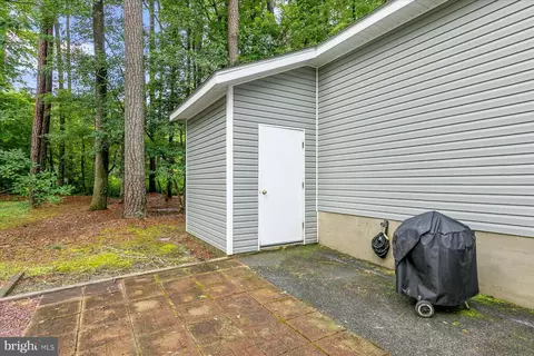 Exterior - 120 Pinehurst Rd, Berlin, MD 21811 photo 6 of 10