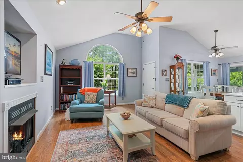 Living - 120 Pinehurst Rd, Berlin, MD 21811 photo 1 of 2