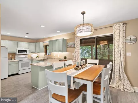 Dining - 16 Admiral Ave, Ocean Pines, MD 21811 photo 2 of 3