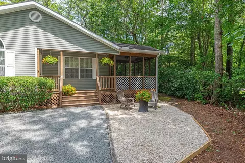 21 Quarter Staff Pl, Ocean Pines, MD 21811 photo 4