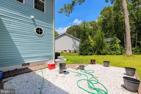 Exterior - 9 Holly Ct, Berlin, MD 21811 photo 7 of 12
