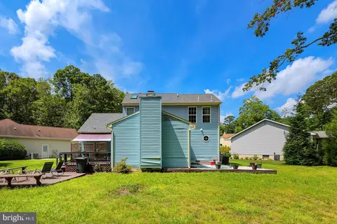 Exterior - 9 Holly Ct, Berlin, MD 21811 photo 10 of 12