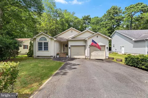113 Seafarer Ln, Ocean Pines, MD 21811