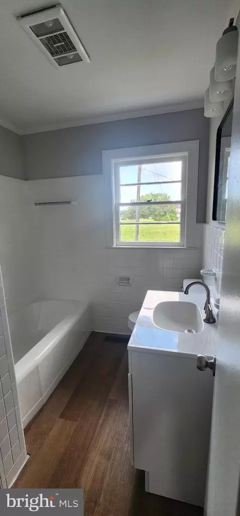 Bath - 8432 Meadow Brg, Eden, MD 21822 photo 2 of 2