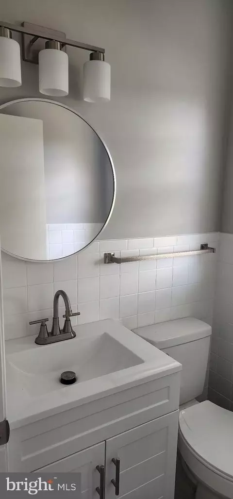 Bath - 8432 Meadow Brg, Eden, MD 21822 photo 1 of 2