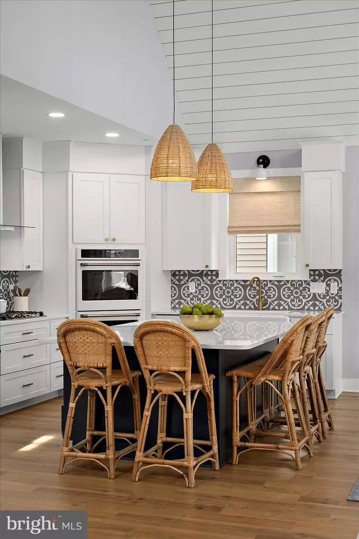 Kitchen - 137 Old Wharf Rd, Ocean City, MD 21842 photo 5 of 11