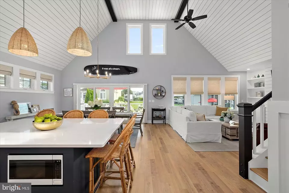 Entry Way - 137 Old Wharf Rd, Ocean City, MD 21842 photo 2 of 15