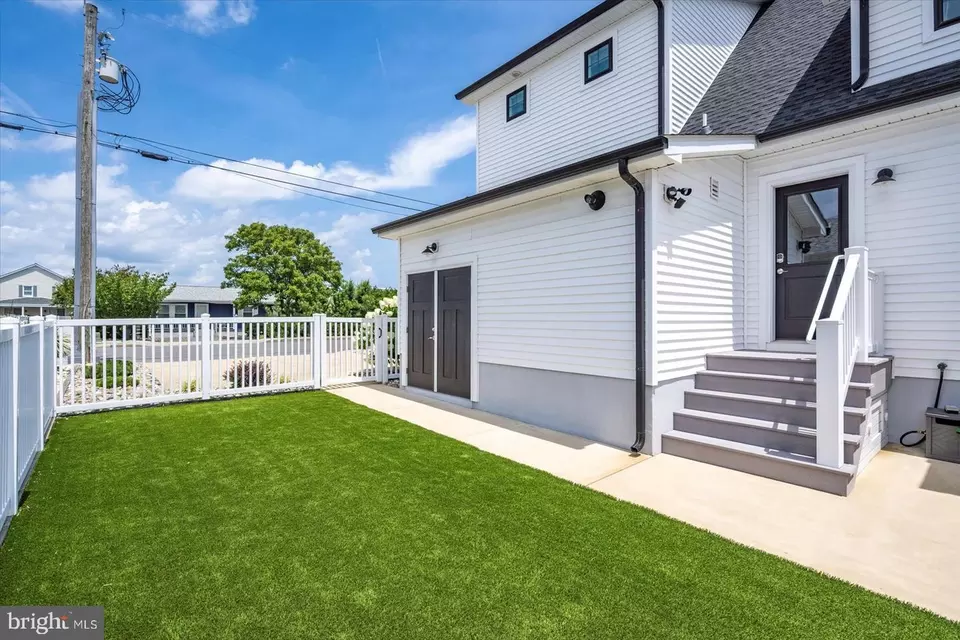 Exterior - 137 Old Wharf Rd, Ocean City, MD 21842 photo 14 of 28