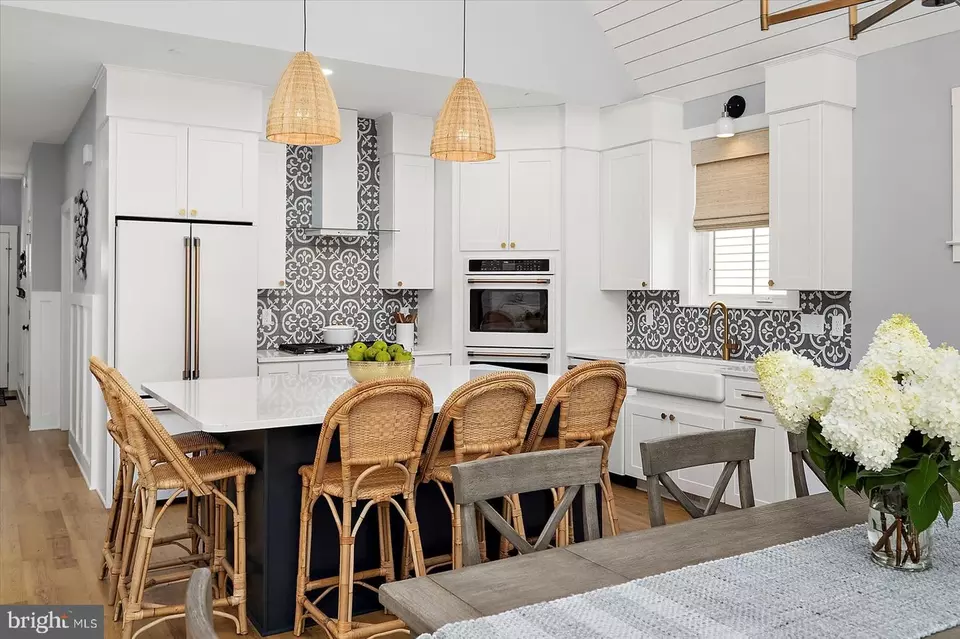 Kitchen - 137 Old Wharf Rd, Ocean City, MD 21842 photo 4 of 11