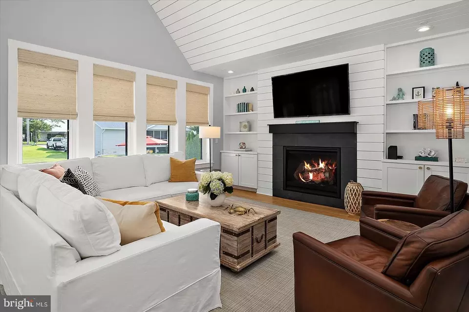 Living - 137 Old Wharf Rd, Ocean City, MD 21842 photo 1 of 3