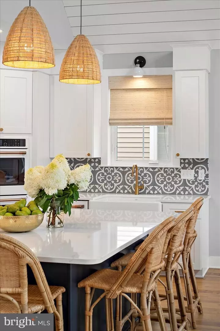 Kitchen - 137 Old Wharf Rd, Ocean City, MD 21842 photo 9 of 11