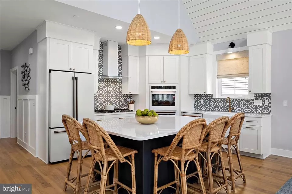 Kitchen - 137 Old Wharf Rd, Ocean City, MD 21842 photo 2 of 11