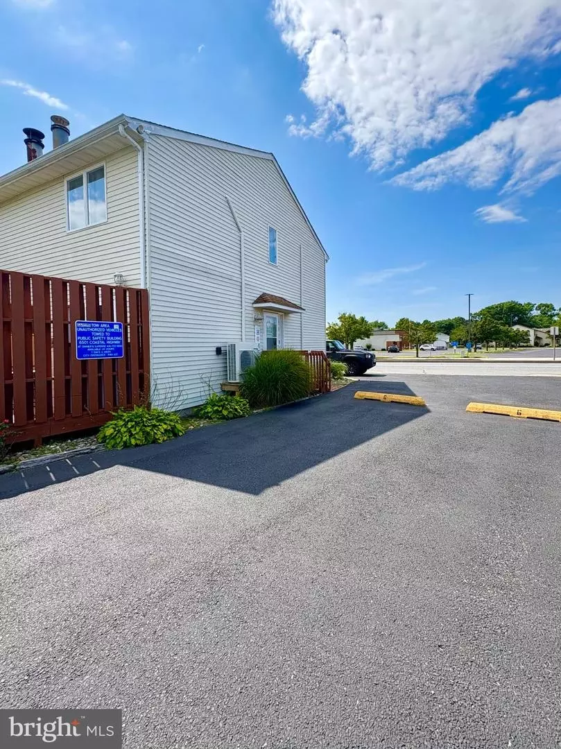 Exterior - 204 145th St #G, Ocean City, MD 21842 photo 4 of 7