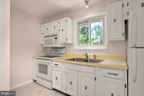 Kitchen - 12 White Sail Cir, Ocean Pines, MD 21811 photo 2 of 2