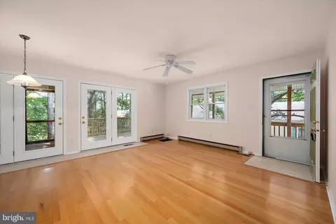 Living - 12 White Sail Cir, Ocean Pines, MD 21811 photo 2 of 4