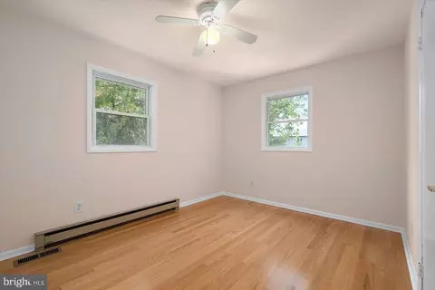 Bedroom - 12 White Sail Cir, Ocean Pines, MD 21811 photo 4 of 6
