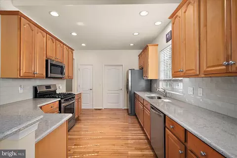 Kitchen - 2 Audubon Cir, Berlin, MD 21811 photo 2 of 5