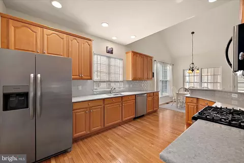 Kitchen - 2 Audubon Cir, Berlin, MD 21811 photo 4 of 5