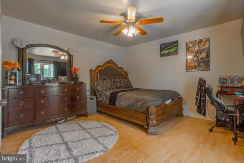 Bedroom - 6629 Bowden Rd, Newark, MD 21841 photo 3 of 12