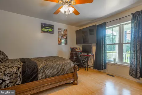 Bedroom - 6629 Bowden Rd, Newark, MD 21841 photo 4 of 12