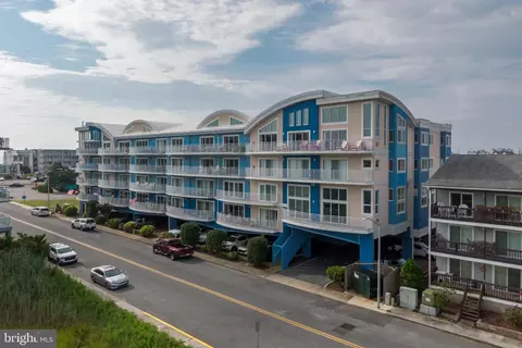111 76th St #401, Ocean City, MD 21842