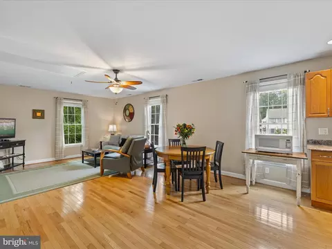 Living - 1619 Mercers Way, Berlin, MD 21811 photo 3 of 4