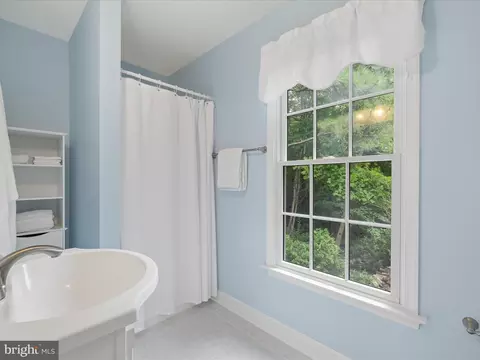 Bath - 1619 Mercers Way, Berlin, MD 21811 photo 5 of 5
